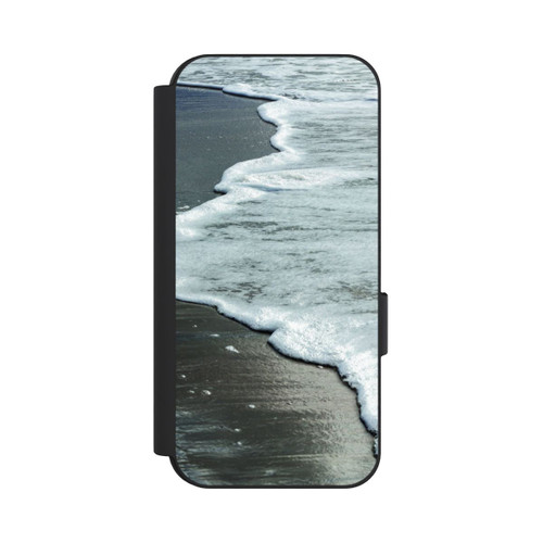 Google Pixel 9 NIVOflip At The Beach