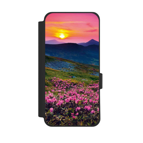 Google Pixel 10 Pro XL NIVOflip in the meadows