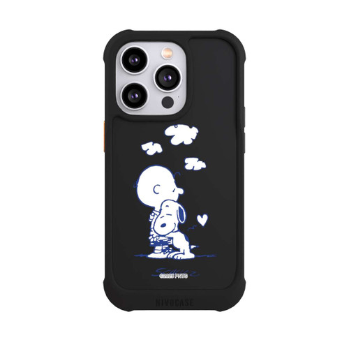 Apple iPhone 14 Pro NIVOmax Peanuts Charlie Brown Snoopy Hug Transparent