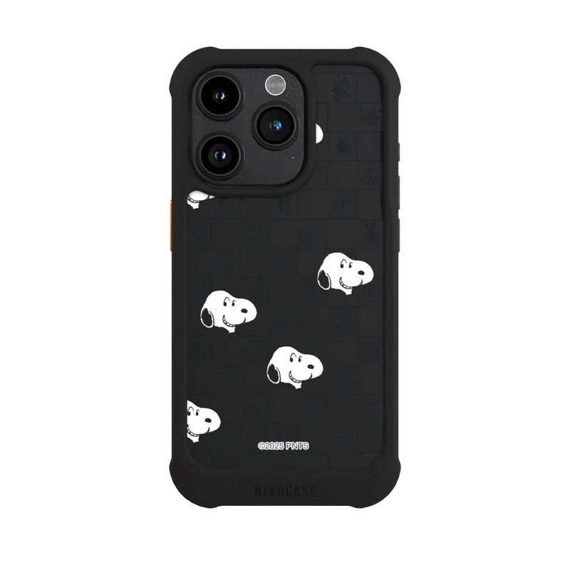iPhone 15 Pro NIVOmax Snoopy Checked Pattern