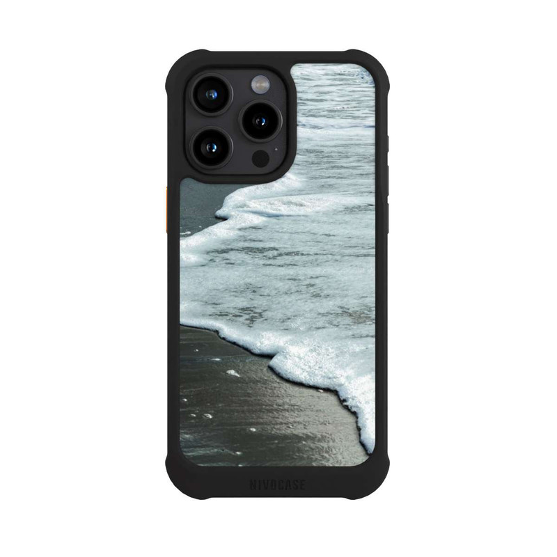 iPhone 15 Pro Max NIVOmax At The Beach