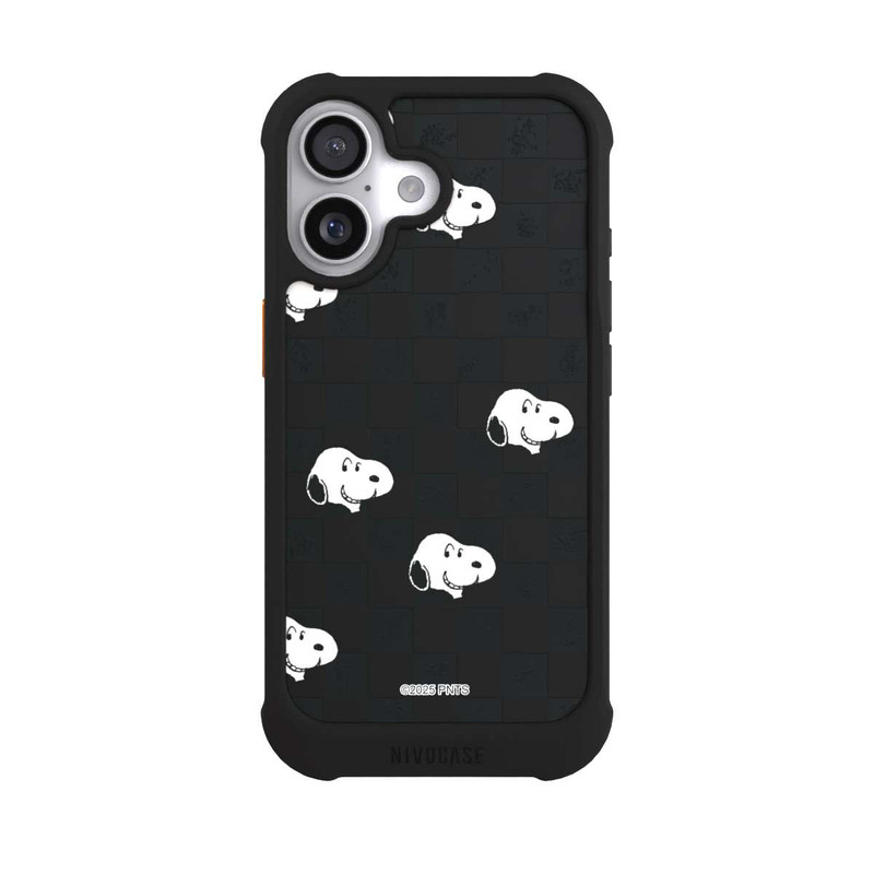 iPhone 17 NIVOmax Snoopy Checked Pattern