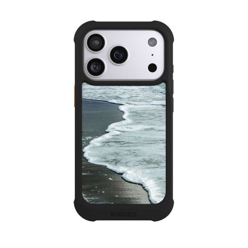 Apple iPhone 17 Pro NIVOmax At The Beach