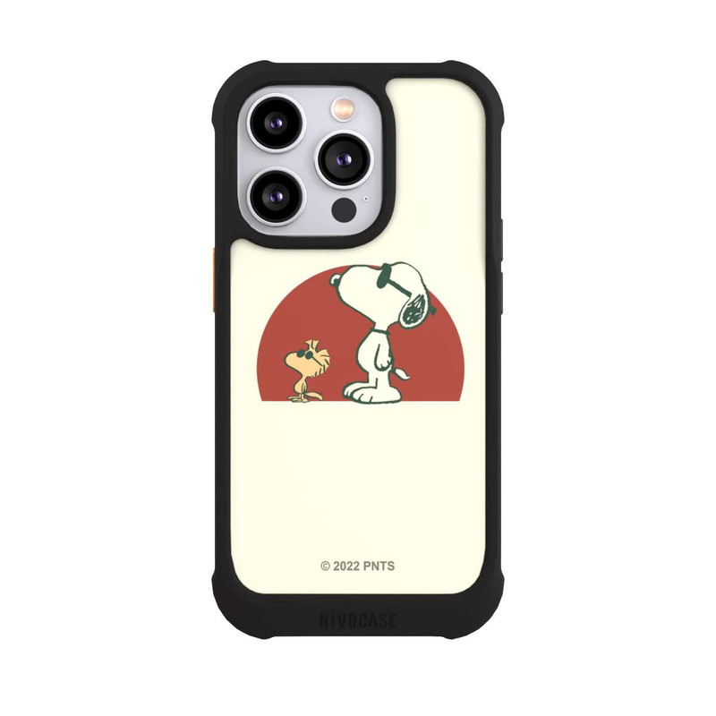 iPhone 14 Pro NIVOmax Snoopy Woodstock weit draußen