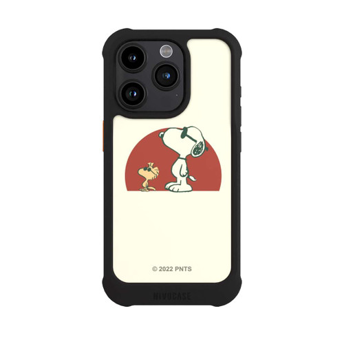 Apple iPhone 15 Pro NIVOmax Snoopy Woodstock weit draußen