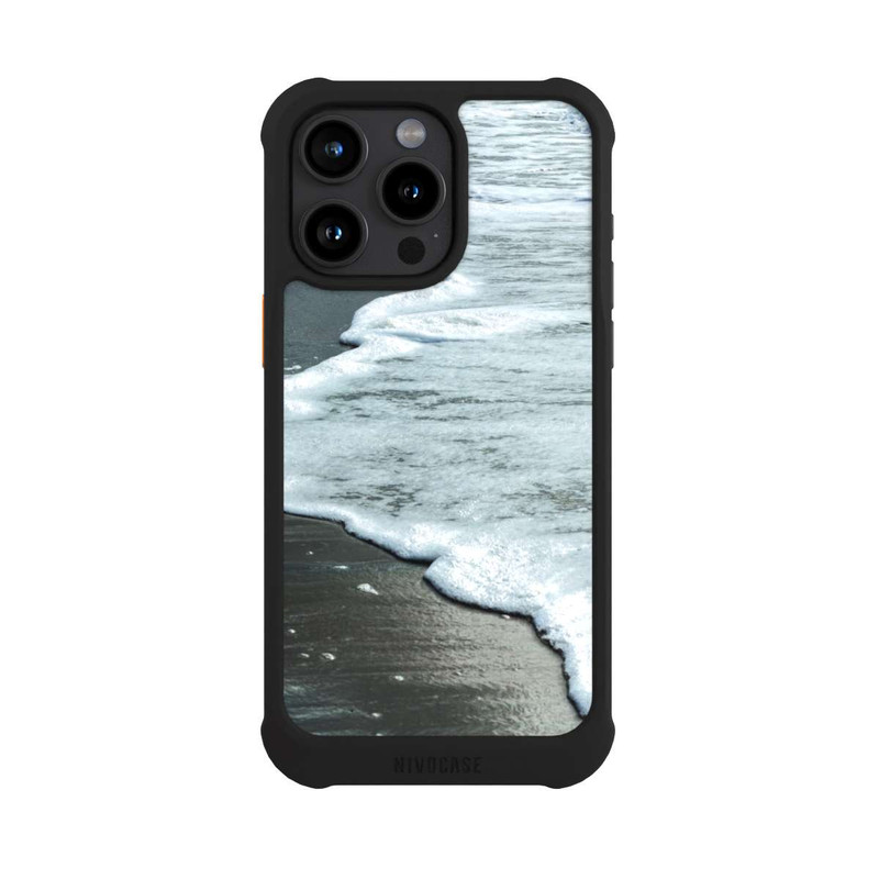 iPhone 15 Pro Max NIVOmax At The Beach