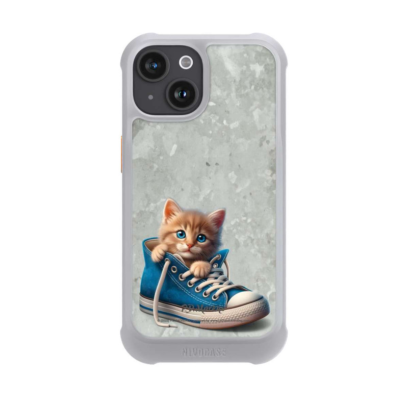 iPhone 15 NIVOmax Cat in A Shoe