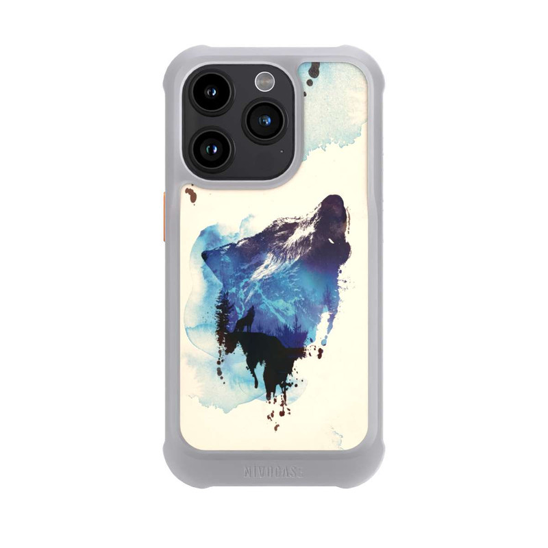 iPhone 15 Pro NIVOmax Alone as a Wolf
