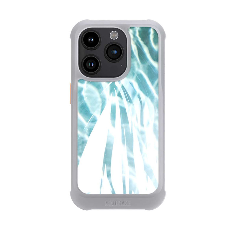 iPhone 15 Pro NIVOmax Wasser-Reflexionen 2
