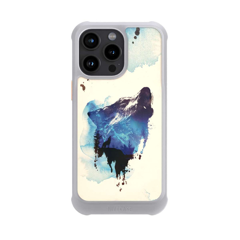 iPhone 15 Pro Max NIVOmax Alone as a Wolf