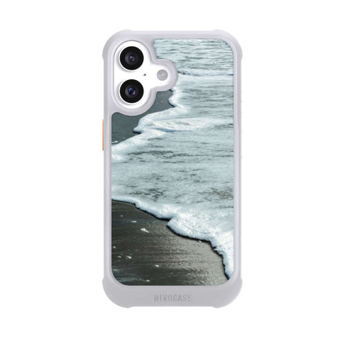 Apple iPhone 16 NIVOmax At The Beach