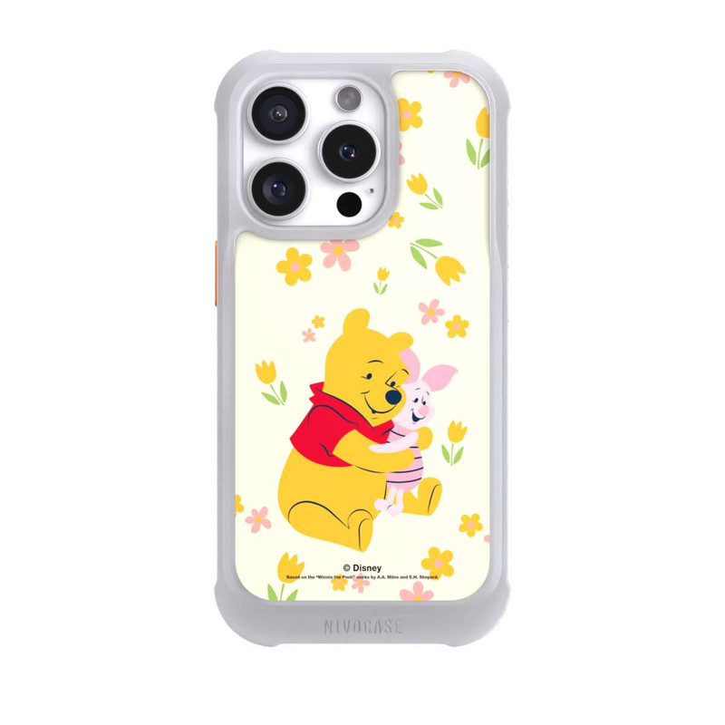 iPhone 16 Pro NIVOmax Winnie the Pooh Hug
