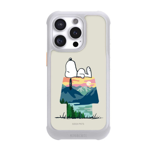Apple iPhone 16 Pro NIVOmax Snoopy Camping Hütte