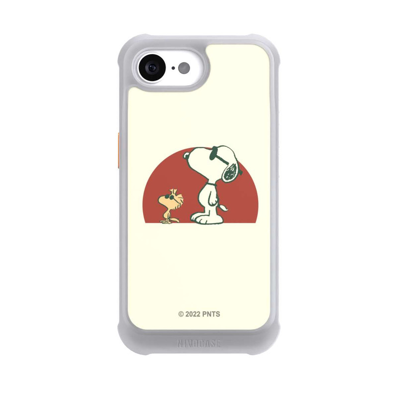 iPhone 16e NIVOmax Snoopy Woodstock weit draußen