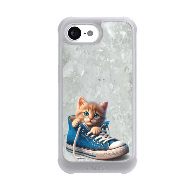 iPhone 16e NIVOmax Cat in A Shoe
