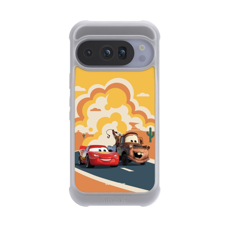 Pixel 10 Pro NIVOmax Disney Cars Lightning McQueen Und Hook on the Road