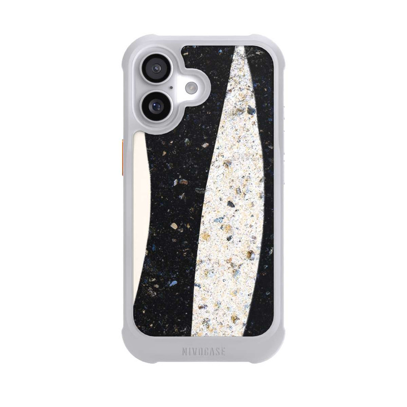 iPhone 17 NIVOmax In Between
