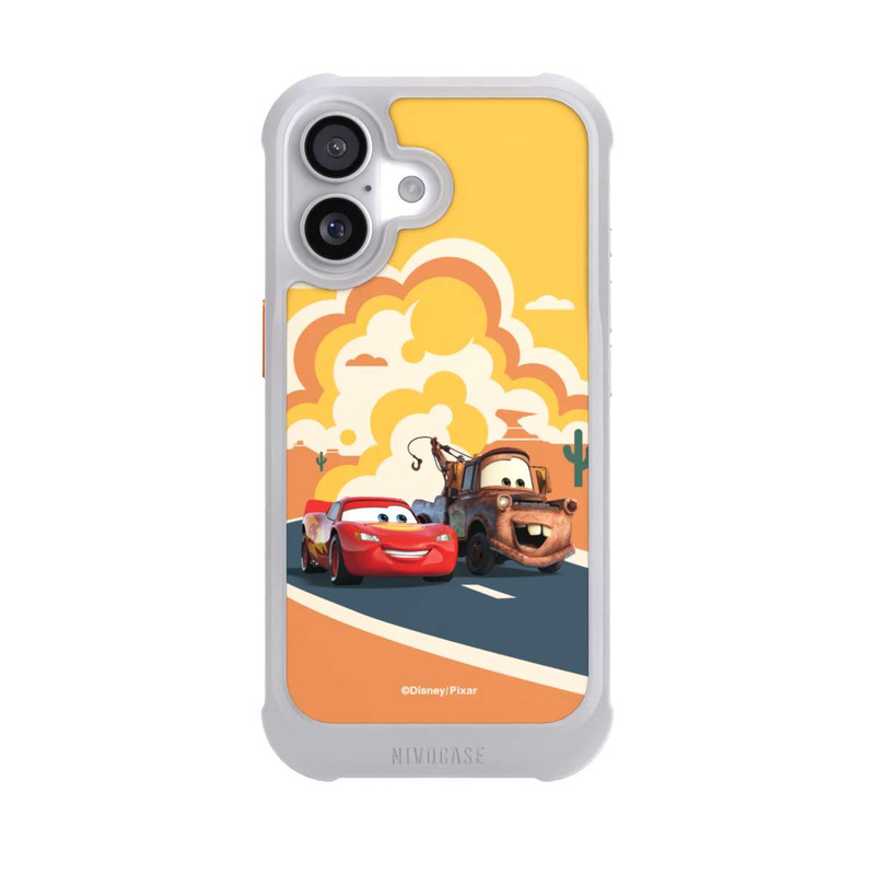 iPhone 17 NIVOmax Disney Cars Lightning McQueen Und Hook on the Road