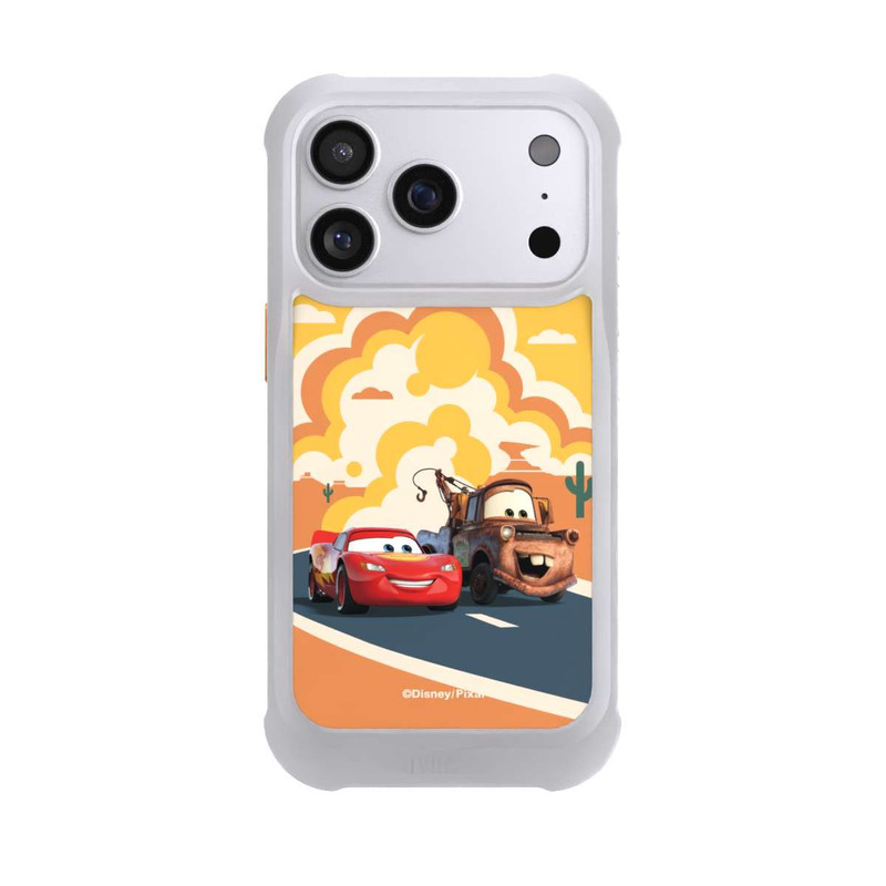 iPhone 17 Pro NIVOmax Disney Cars Lightning McQueen Und Hook on the Road