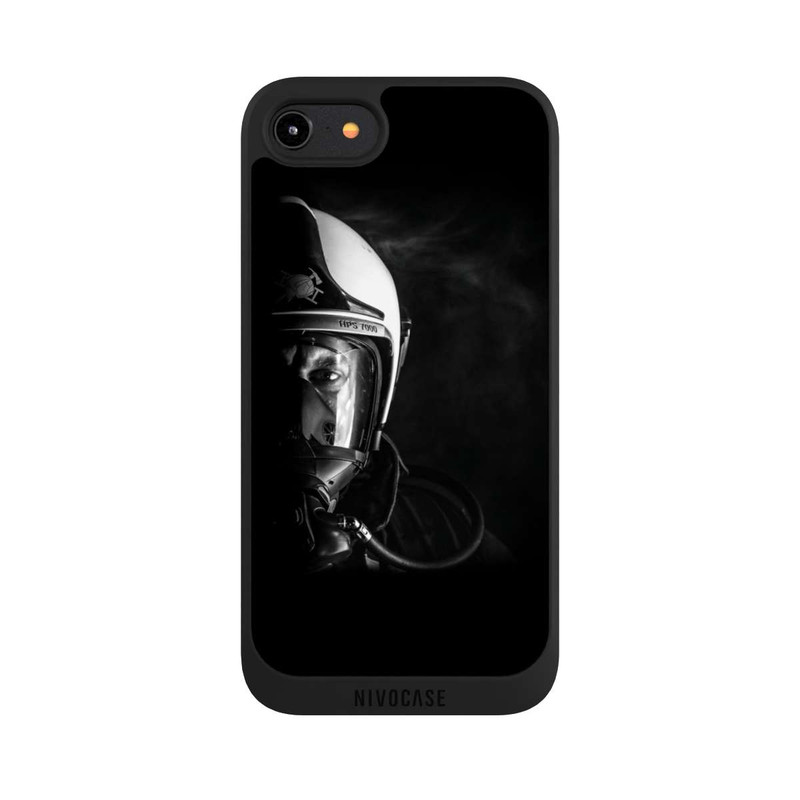 iPhone 7 NIVOpure Portrait Pompier Noir et Blanc