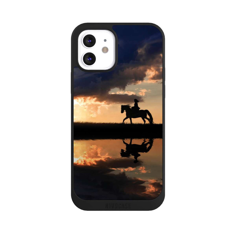 iPhone 12 NIVOpure Randonnée à Cheval au Crépuscule