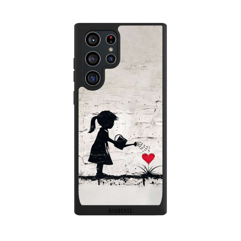 Galaxy S22 Ultra NIVOpure Girl Watering Bunch of Flowers 