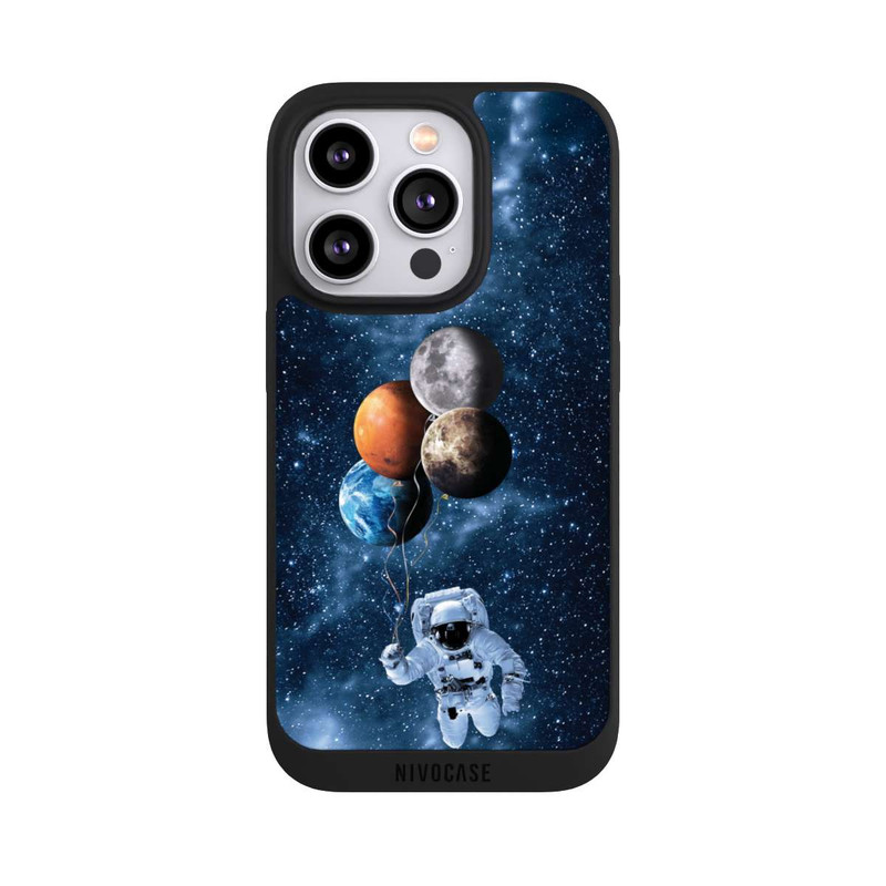 iPhone 14 Pro NIVOpure Astronaut with Planet