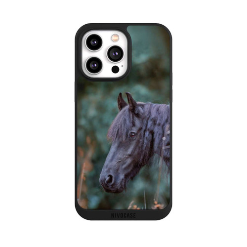Apple iPhone 14 Pro Max NIVOpure Frisian portrait
