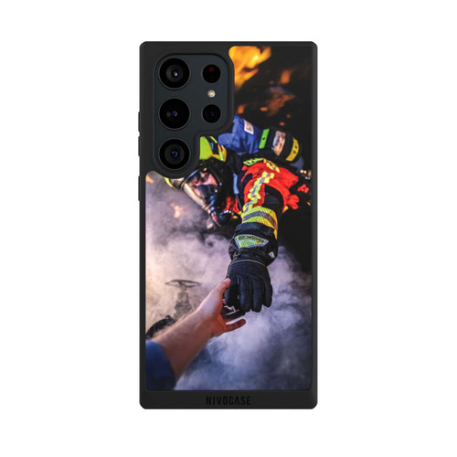 Samsung Galaxy S23 Ultra NIVOpure Firefighter Reaches for Hand