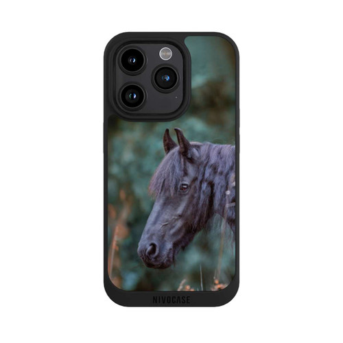 Apple iPhone 15 Pro NIVOpure Frisian portrait