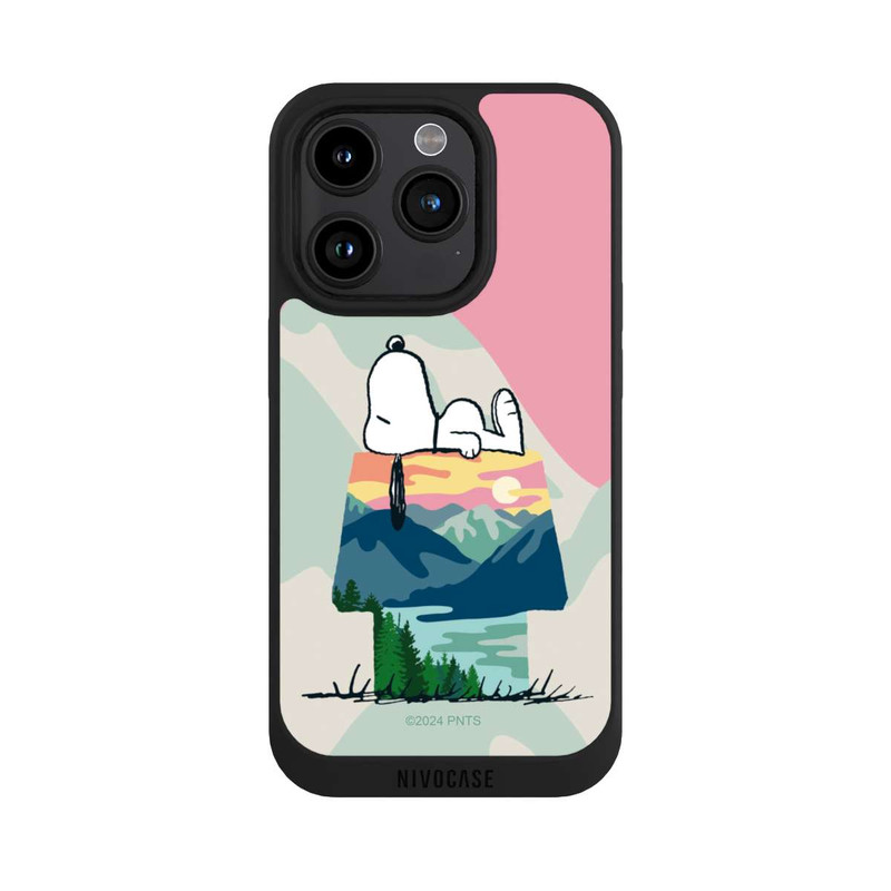 iPhone 15 Pro NIVOpure Snoopy à l'extérieur