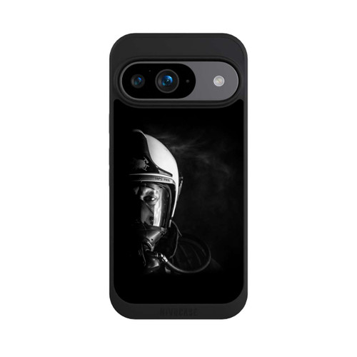 Google Pixel 9 NIVOpure Feuerwehrmann Nahaufnahme Schwarz