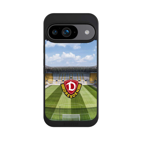 Google Pixel 9 NIVOpure Dynamo Dresden Stadionfeld