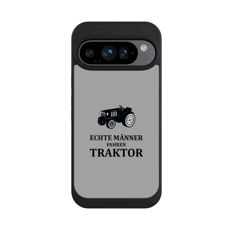 Pixel 9 Pro NIVOpure Echte Männer Fahren Traktor