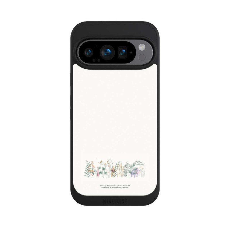 Pixel 9 Pro NIVOpure Winnie Puuh und seine Freunde hinter Eukalyptus
