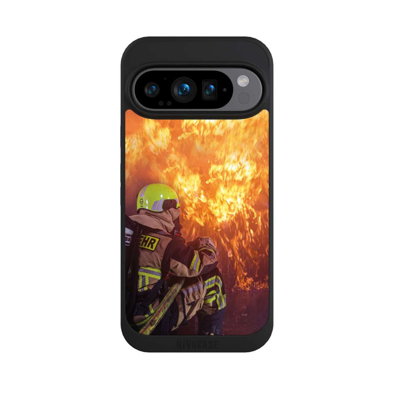 Pixel 9 Pro NIVOpure Feuerwehrmann Brennendes Herz