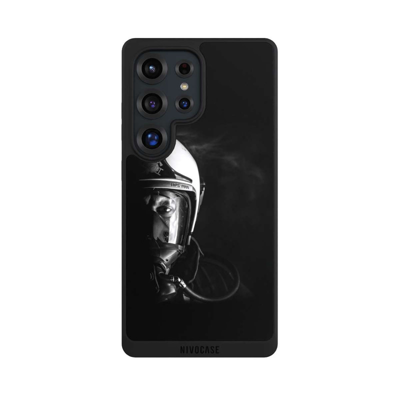 Galaxy S25 Ultra NIVOpure Firefighter Closeup Black