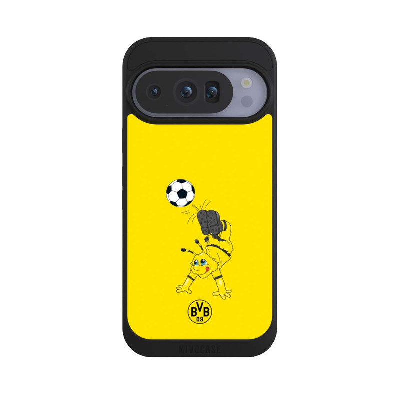 Pixel 10 Pro NIVOpure Emma mit Fussball - BVB
