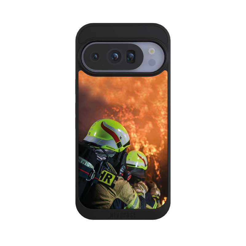 Pixel 10 Pro NIVOpure Deux pompiers contre l'incendie
