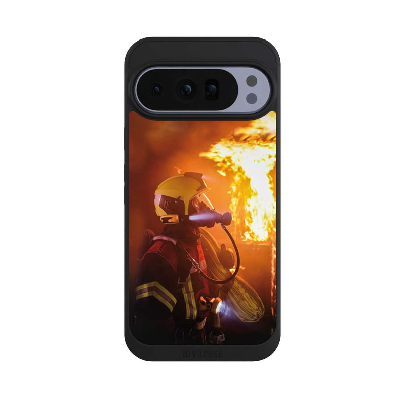Pixel 10 Pro XL NIVOpure Feuerwehrmann vor Explosion
