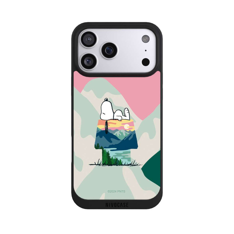 iPhone 17 Pro Max NIVOpure Snoopy à l'extérieur