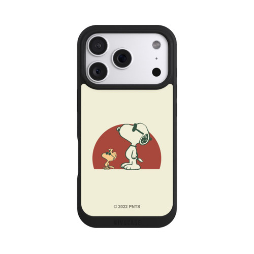 Apple iPhone 18 Pro NIVOpure Snoopy Woodstock weit draußen