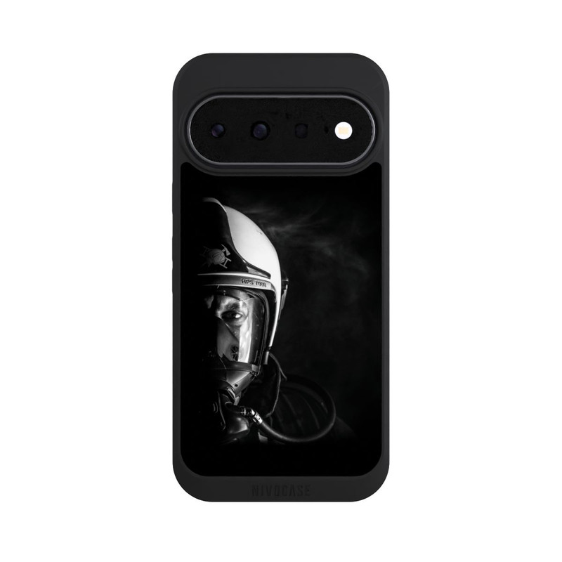 Pixel 11 NIVOpure Feuerwehrmann Nahaufnahme Schwarz