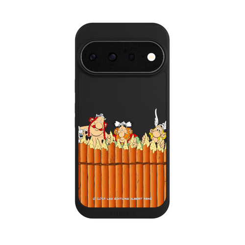Google Pixel 11 Pro NIVOpure Gaul Behind Fence Transparent