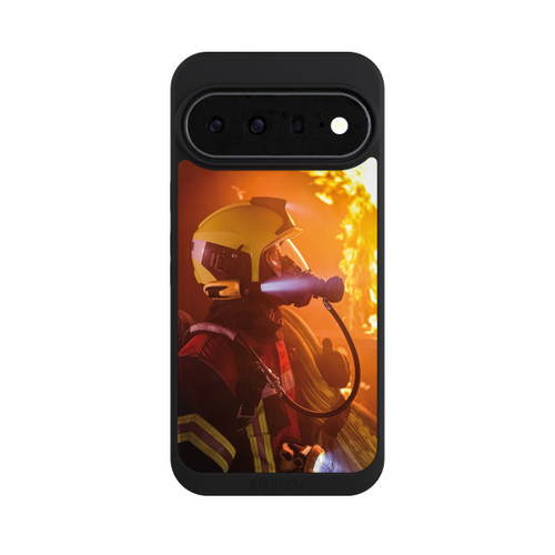 Google Pixel 11 Pro XL NIVOpure Un pompier observe l'explosion