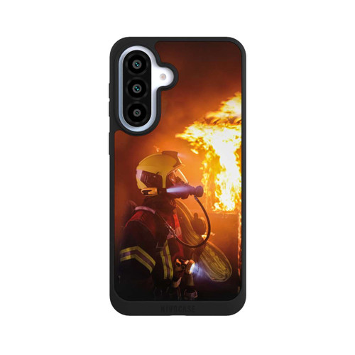 Samsung Galaxy A37 5G NIVOpure Feuerwehrmann vor Explosion