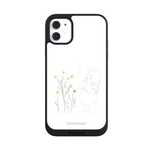 Apple iPhone 11 NIVOpure Winnie Puuh sieht sich Gänseblümchen an