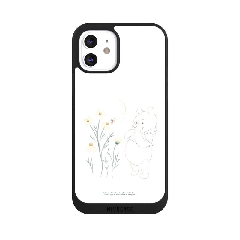 iPhone 12 NIVOpure Winnie Pooh regarde les marguerites