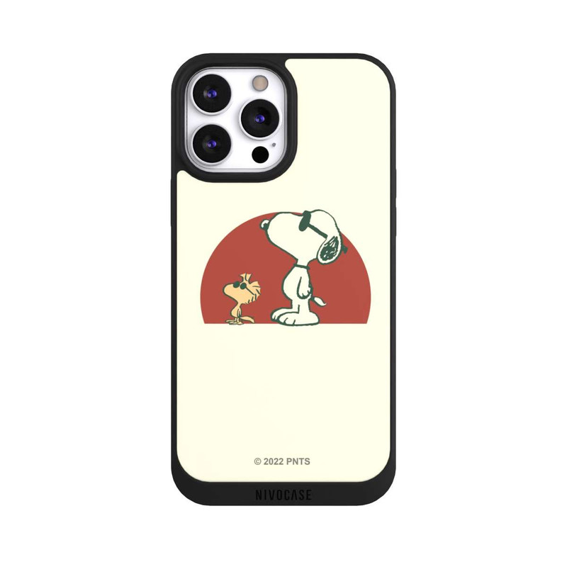 iPhone 13 Pro Max NIVOpure Snoopy Woodstock weit draußen
