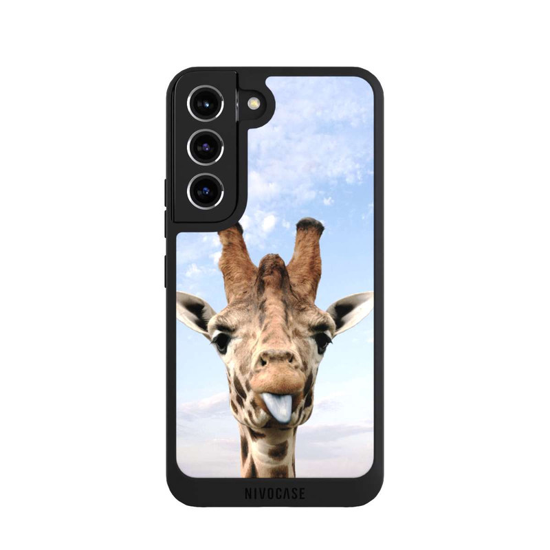 Galaxy S22 NIVOpure Giraffe On Road